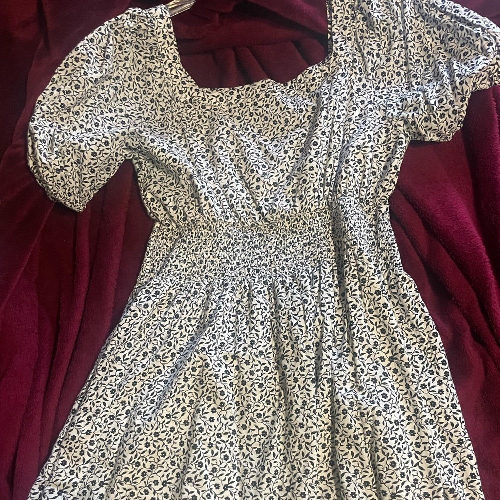 Old navy mini floral dress defined ruched  waist